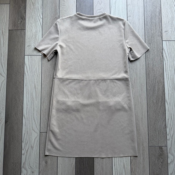Zara Cream Mini Dress with Short Sleeves - Picture 4 of 6